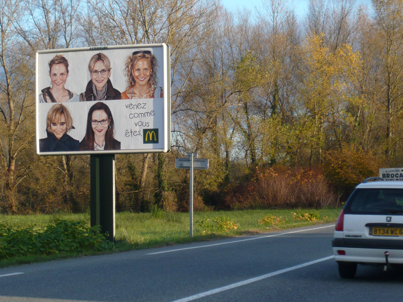 Exemple d'affichage 4x3m réalisé par Exterieurs dans les départements 64, 65 et 31